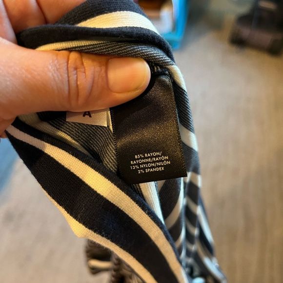 Ann Taylor Blue and White Faux Wrap Knit Blouse XXL - Picture 6 of 6